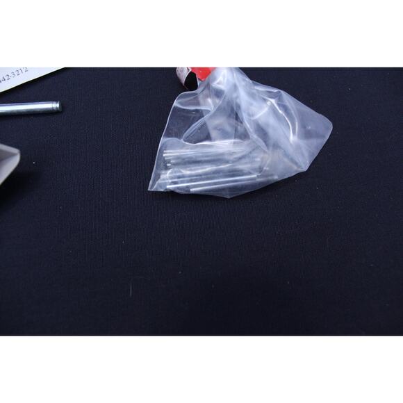 Schacht Raddle Bracket Parts - Clamp Blocks and Pins - Picture 3 of 4